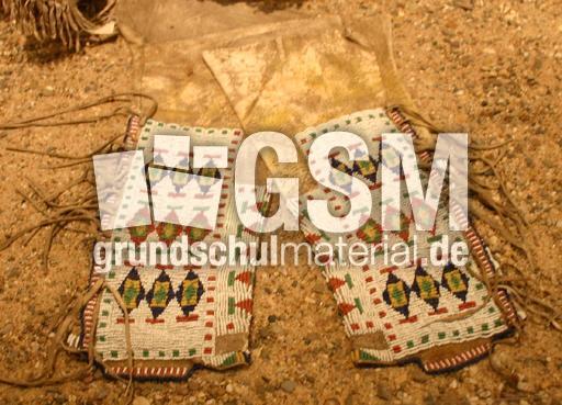 Maedchenleggings-Sioux-1880.jpg